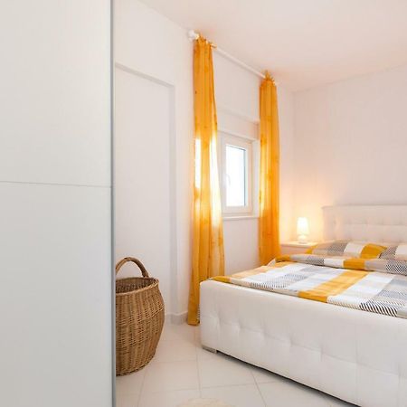 Apartments Bernarda Skrbčići Zewnętrze zdjęcie