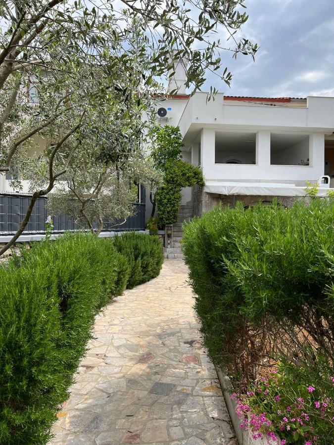 Apartments Bernarda Skrbčići Zewnętrze zdjęcie
