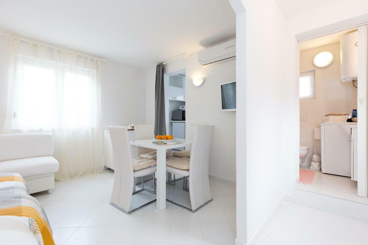 Apartments Bernarda Skrbčići Zewnętrze zdjęcie