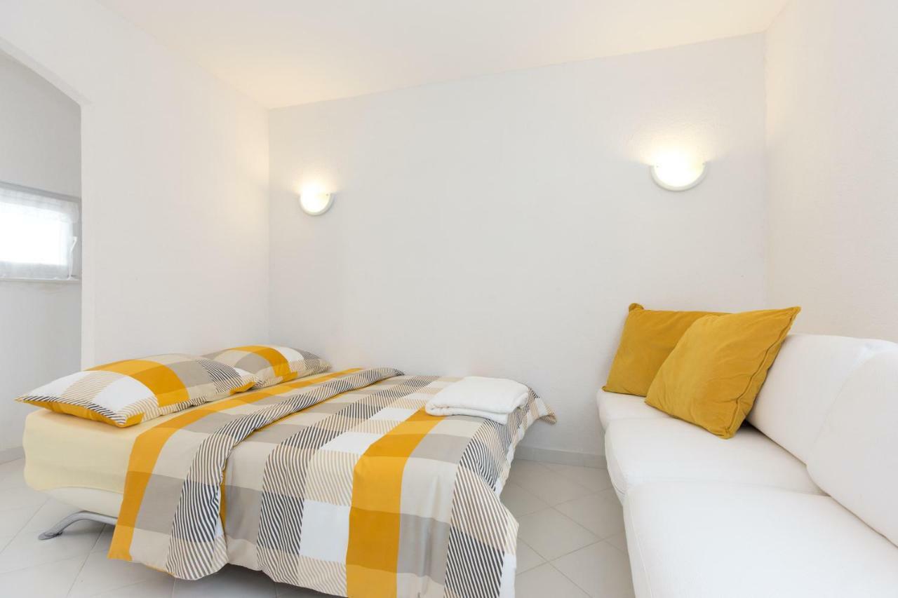 Apartments Bernarda Skrbčići Zewnętrze zdjęcie