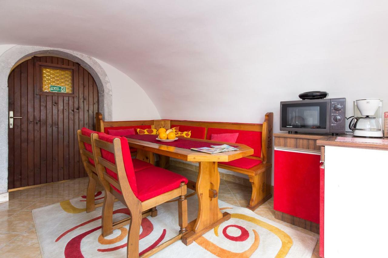 Apartments Bernarda Skrbčići Zewnętrze zdjęcie