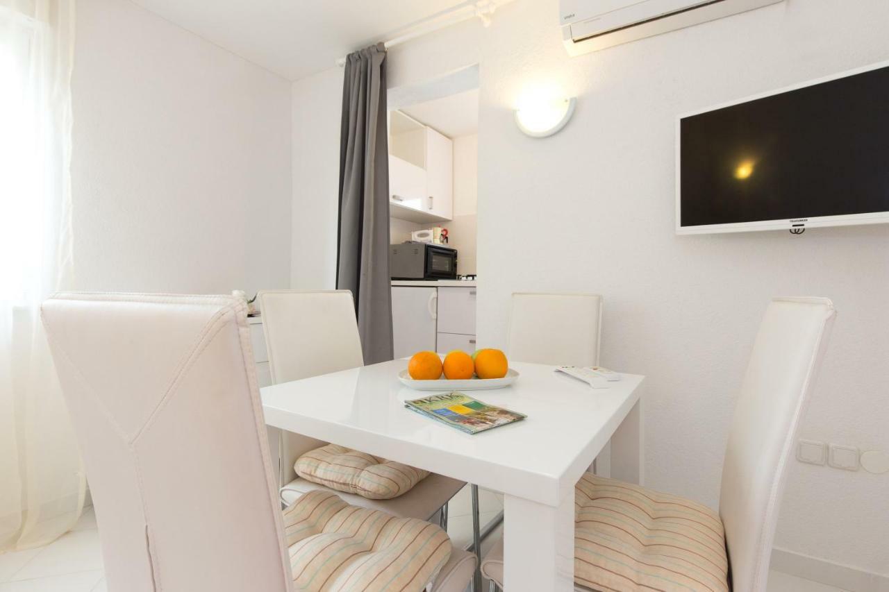 Apartments Bernarda Skrbčići Zewnętrze zdjęcie
