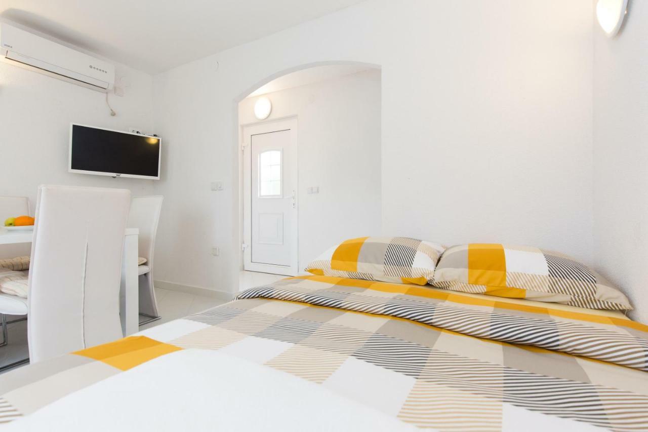 Apartments Bernarda Skrbčići Zewnętrze zdjęcie
